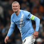 Erling Haaland mengenakan seragam Manchester City saat pertandingan Liga Champions UEFA musim ini.