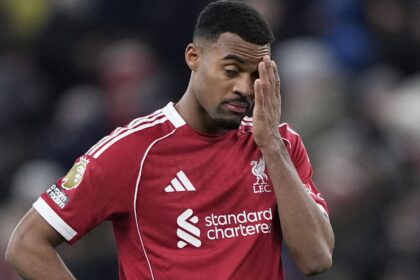 Pemain Liverpool terlihat kecewa dalam laga Liverpool vs Leeds di Liga Inggris