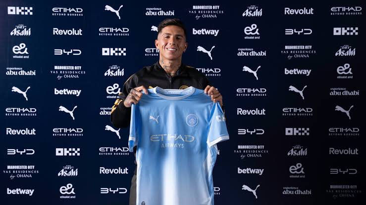 Enzo Fernandez Resmi ke Manchester City